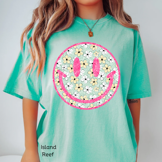 Smiling Face T-Shirt, Smiling Face Shirt, Cute Tee